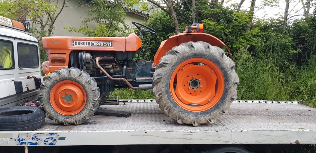 TRATTORE 4 RUOTE MOTRICI KUBOTA L245DT