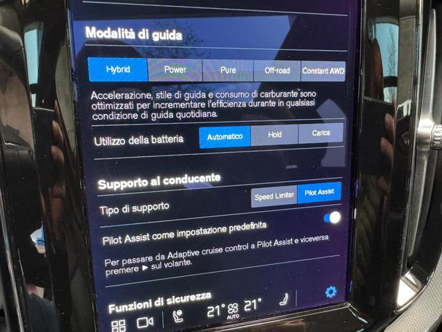 VOLVO XC60 T6 Recharge Plug-in Hybrid AWD automatico Plus Dar