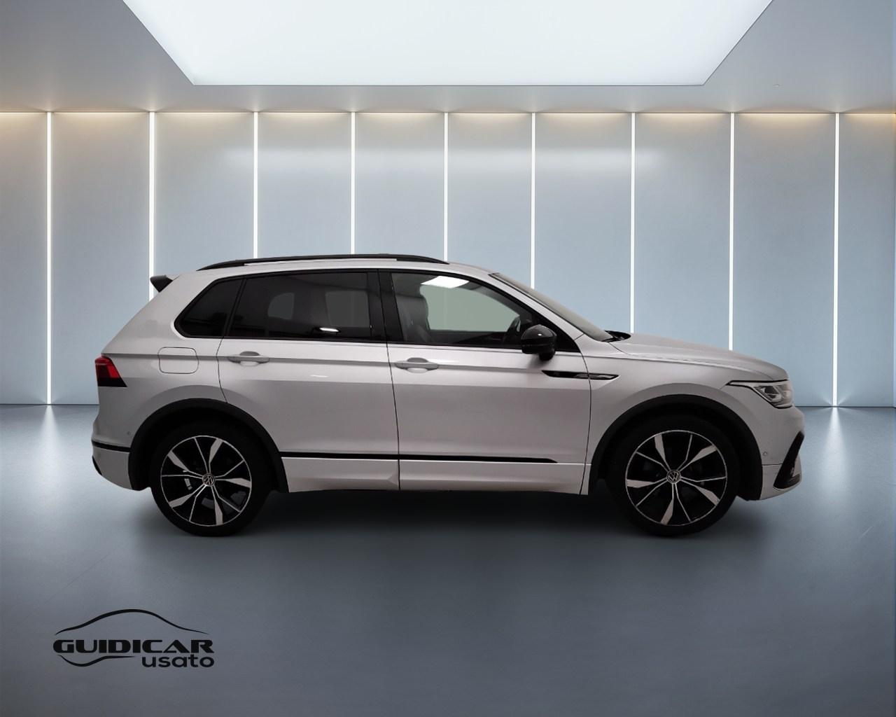 VOLKSWAGEN Tiguan II 2021 - Tiguan 2.0 tdi R-Line 150cv dsg