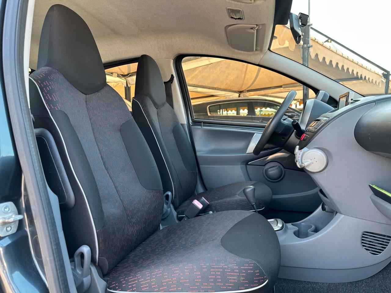 PEUGEOT 107 1.0 VVT-i 5 porte Sweet Years 2Tronic