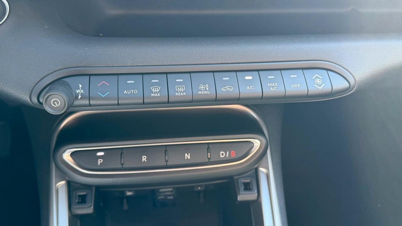 JEEP AVENGER BEV SUMMIT KM0 2026 TETTO APRIBILE