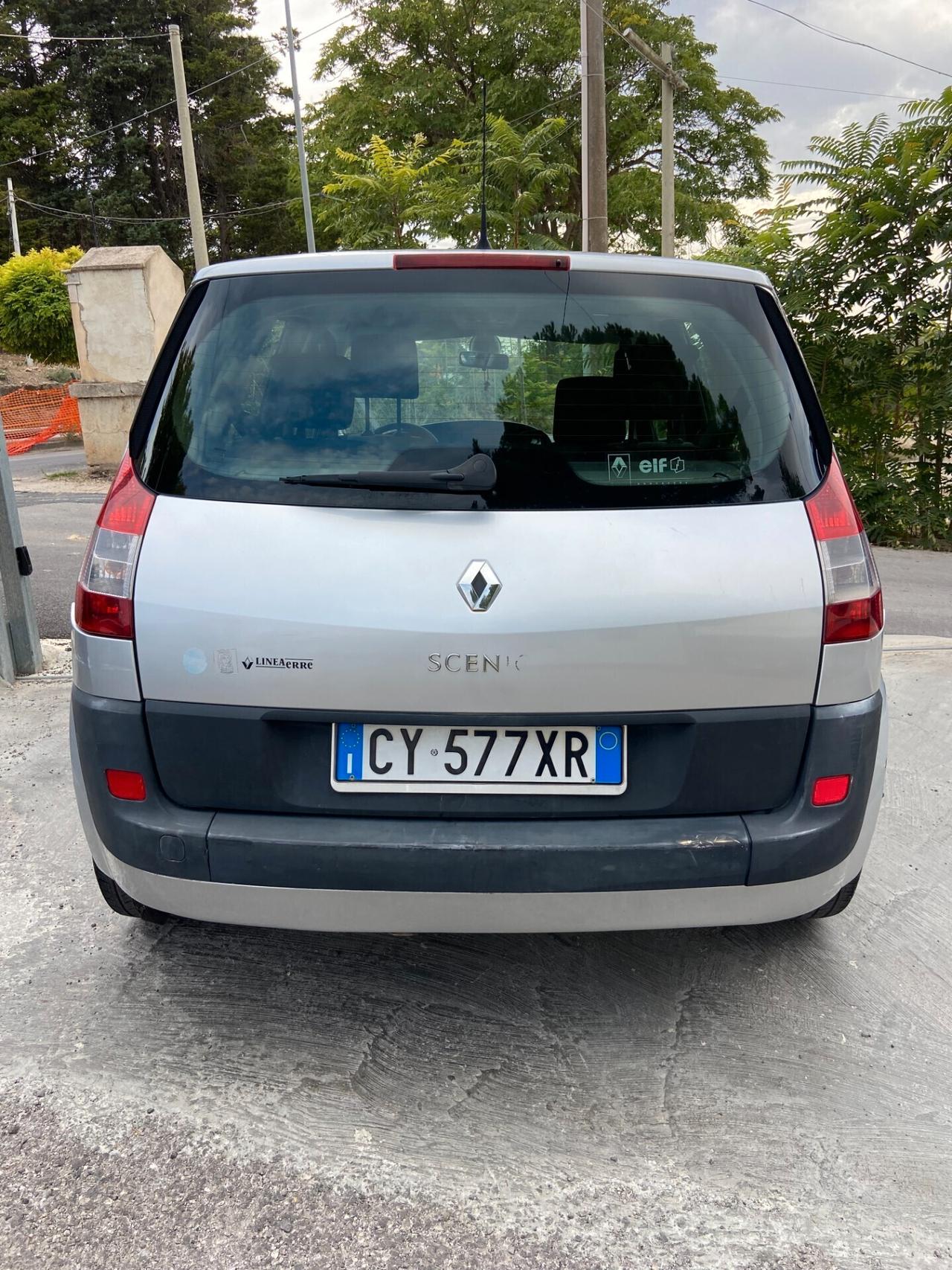 Renault Scenic 1.9 dCi 130CV Dynamique