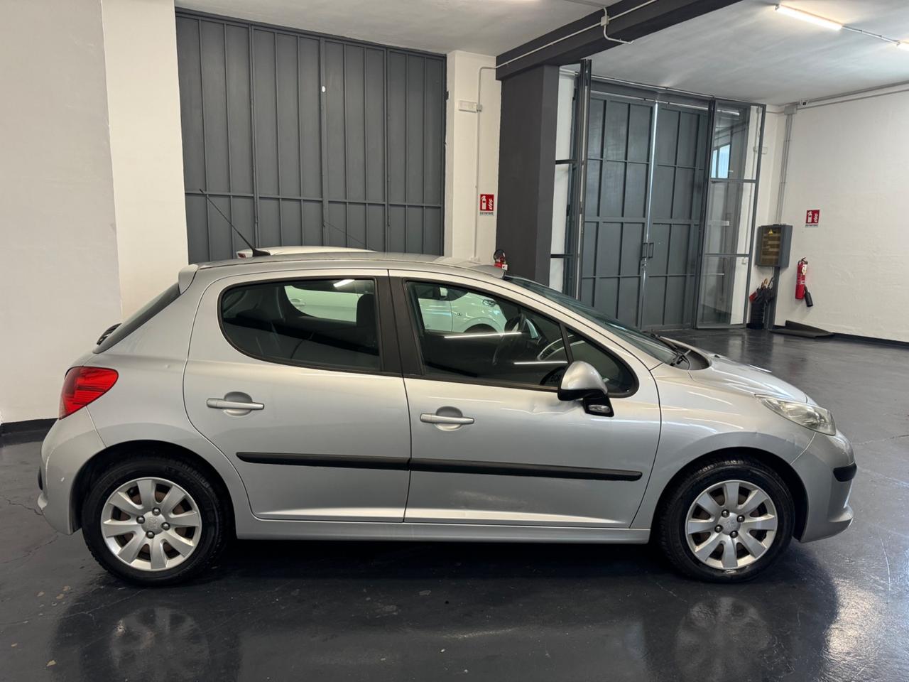 Peugeot 207 1.4 HDi 70CV KM REALI! AFFARE!!