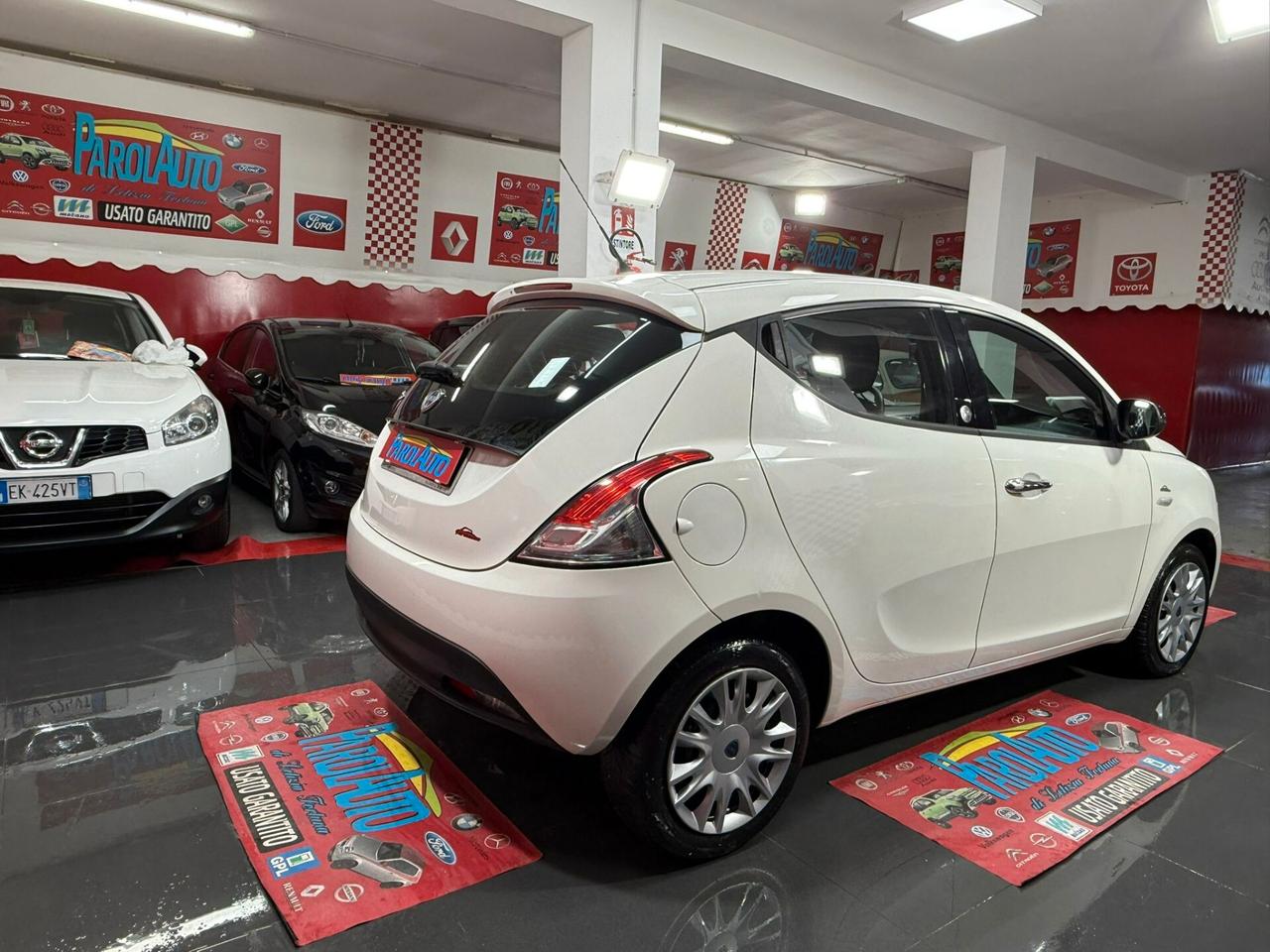 Lancia Ypsilon 1.2 69cv GPL Ecochic - 2012