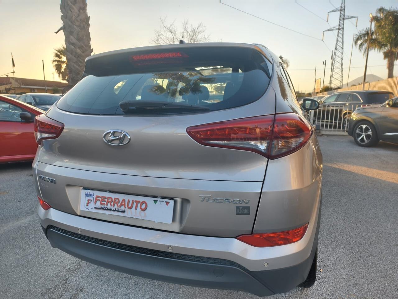 HYUNDAI TUCSON 1.6CRDI 116CV XTECH TETTO APRIBILE