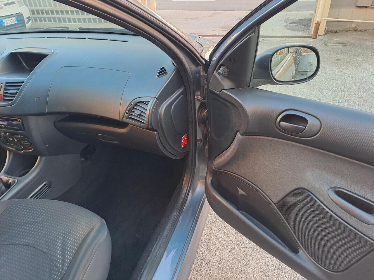 Peugeot 206 Plus 1.1 60CV 5p. Urban GPL