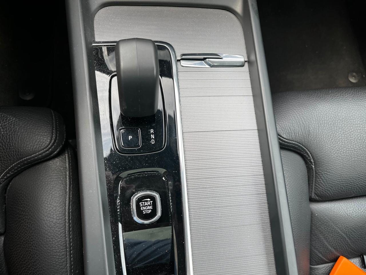 Volvo V60 B4 (d) automatico Plus Dark