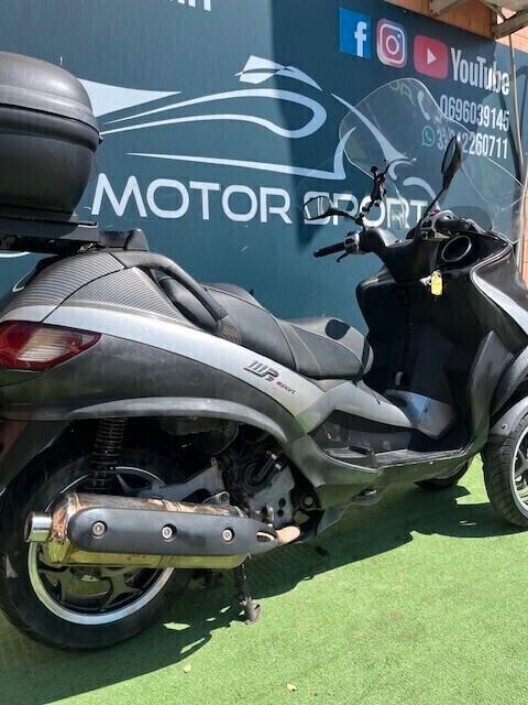 Piaggio MP3 400 CARBON