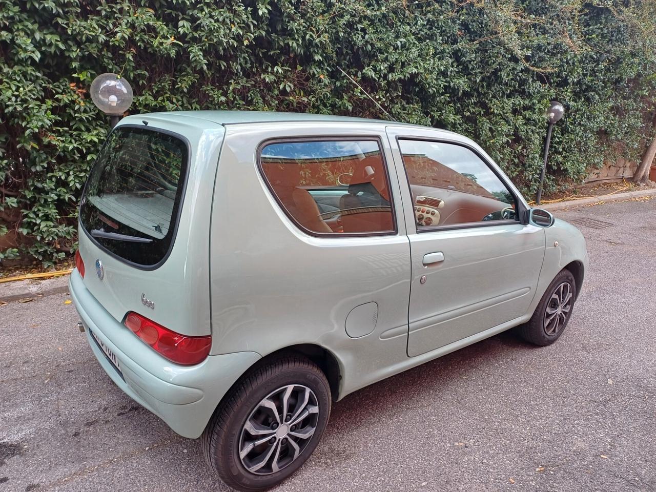 Fiat 600 BENZINA 75.000 KM ORIGINALI NEOPATENTATI