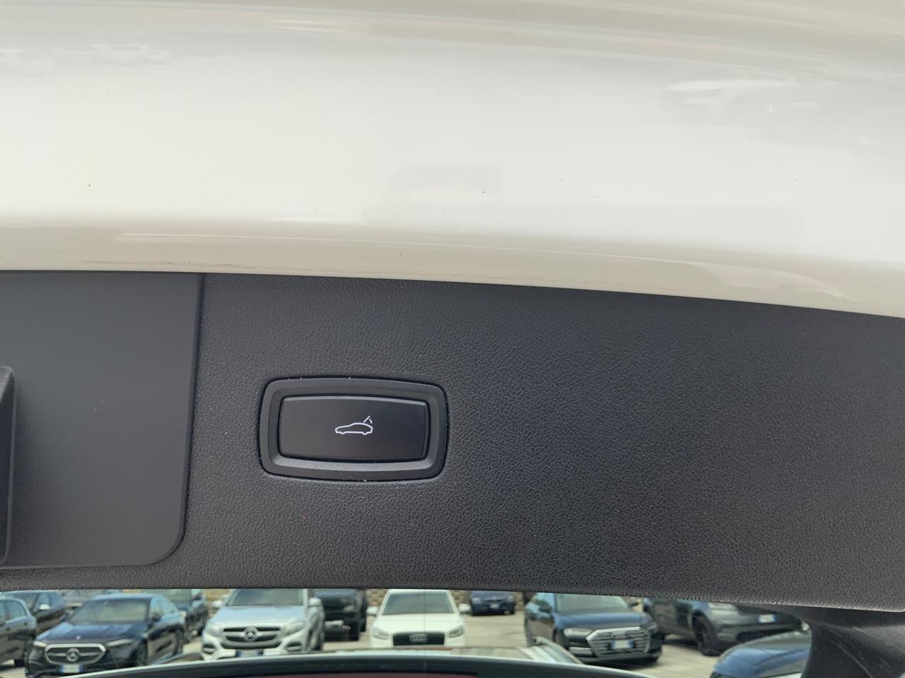 Porsche Cayenne 3.0 V6 TETTO.SOSP.MATRIX.CERCHI22.SED VENT..FULL