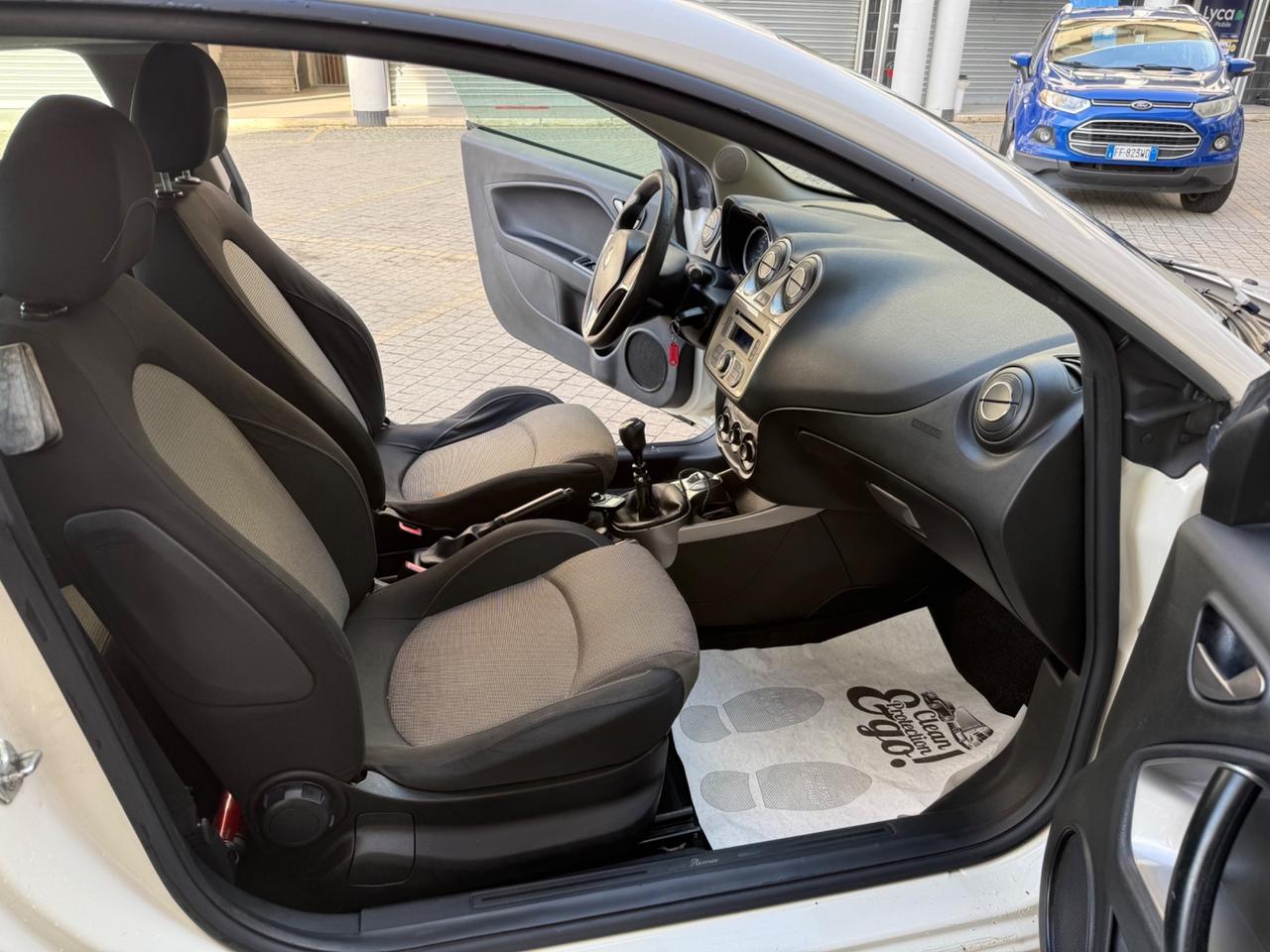 Alfa Romeo MiTo Distinctive Sport Pack