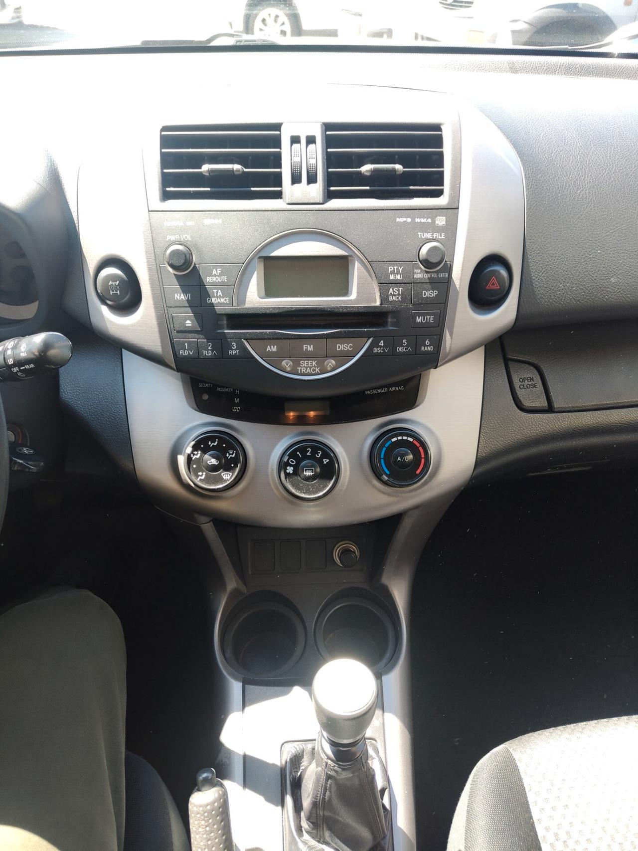 Toyota RAV 4 RAV4 2.2 D-4D 136 CV Sol