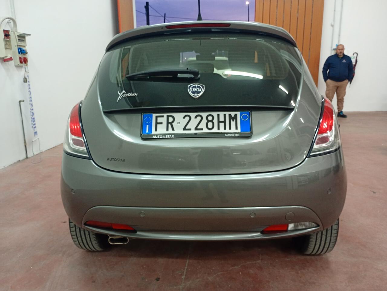Lancia Ypsilon 1.2 69 CV 5 porte GPL Ecochic Platinum