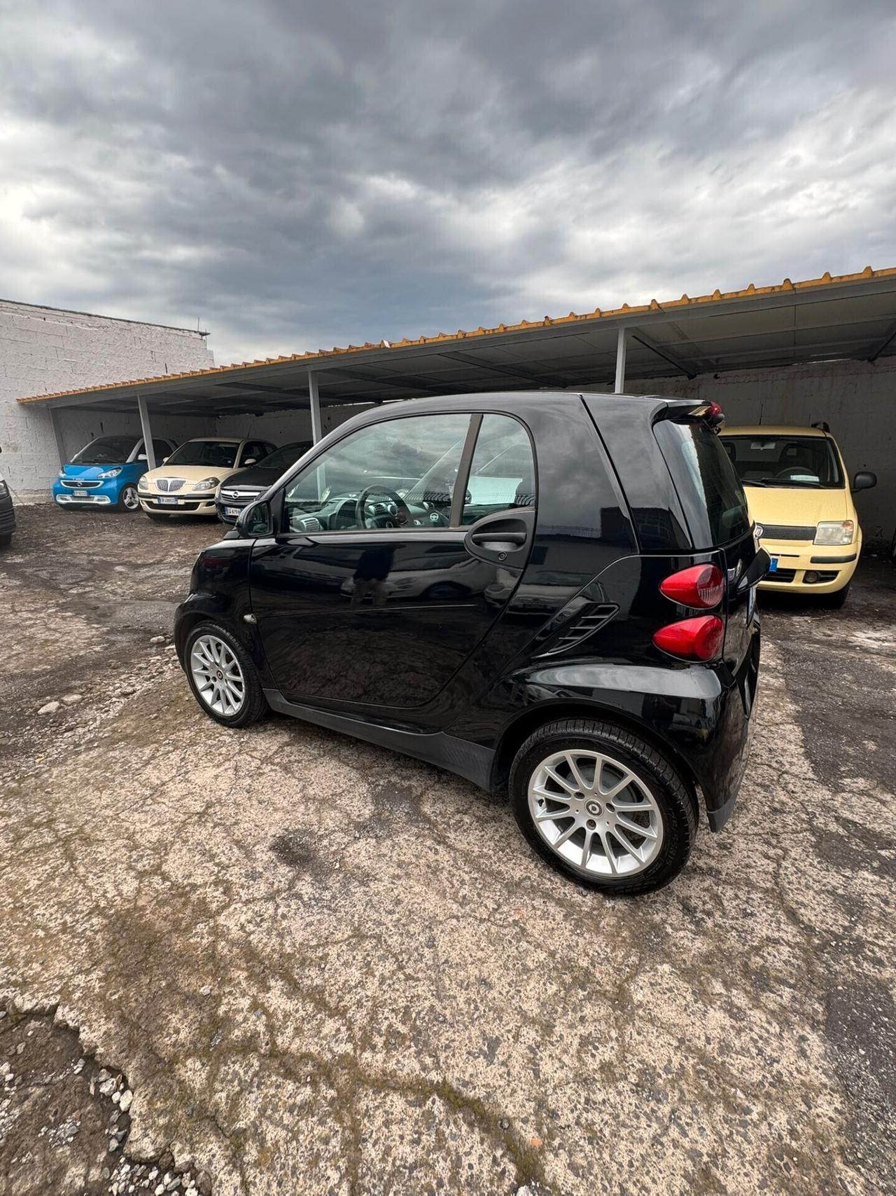 Smart ForTwo 1000 52 kW coupé limited one