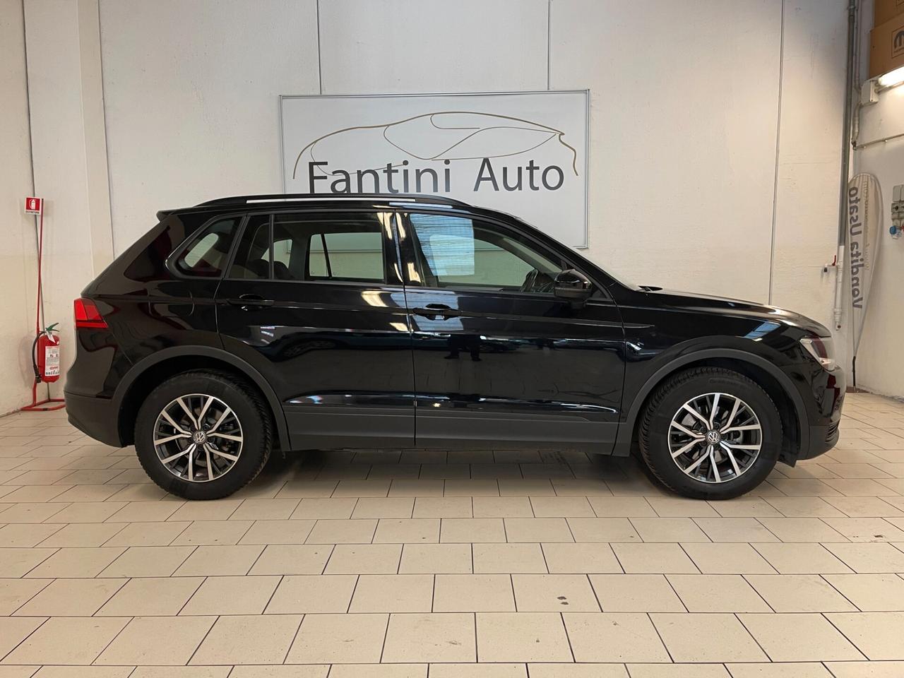 Volkswagen Tiguan Urban 1.6 TDI 115cv-Ok Neopatentati-LEGGI SOTTO