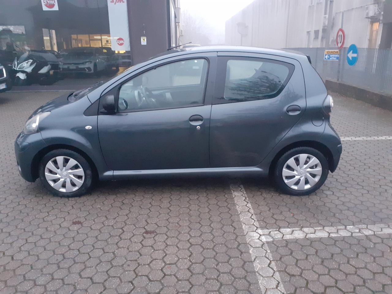 Toyota Aygo 1.0 12V VVT-i 5 porte Cool Soda Connect