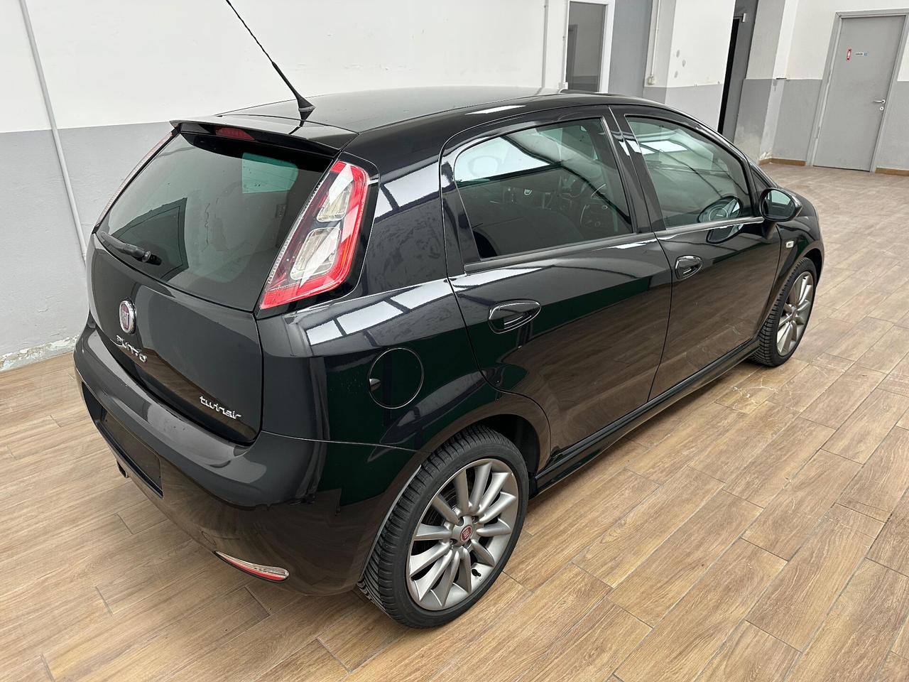 Fiat Punto 0.9 105 CV Lounge NEOPATENTATI