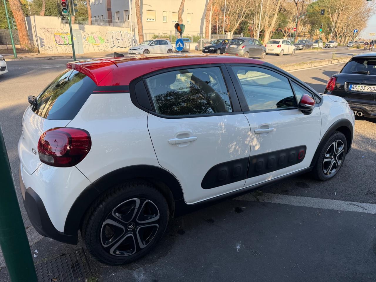 Citroen C3 83cv Benzina Gpl 5 porte Shine Navi bicolor pdc