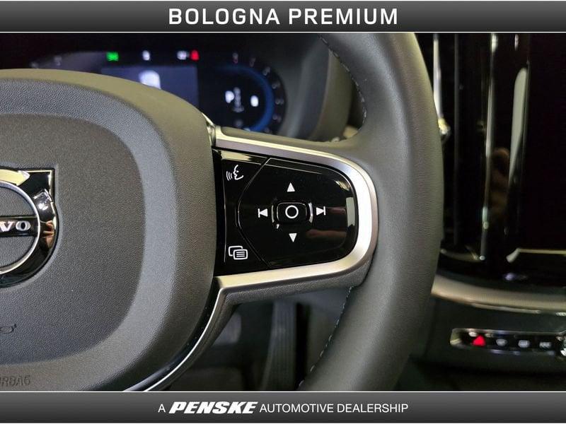 Volvo XC60 XC60 B5 AWD automatico Plus Dark