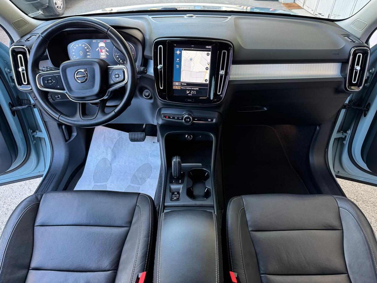 Volvo XC40 2.0 d4 Momentum AWD GEARTRONIC UNIPROP.