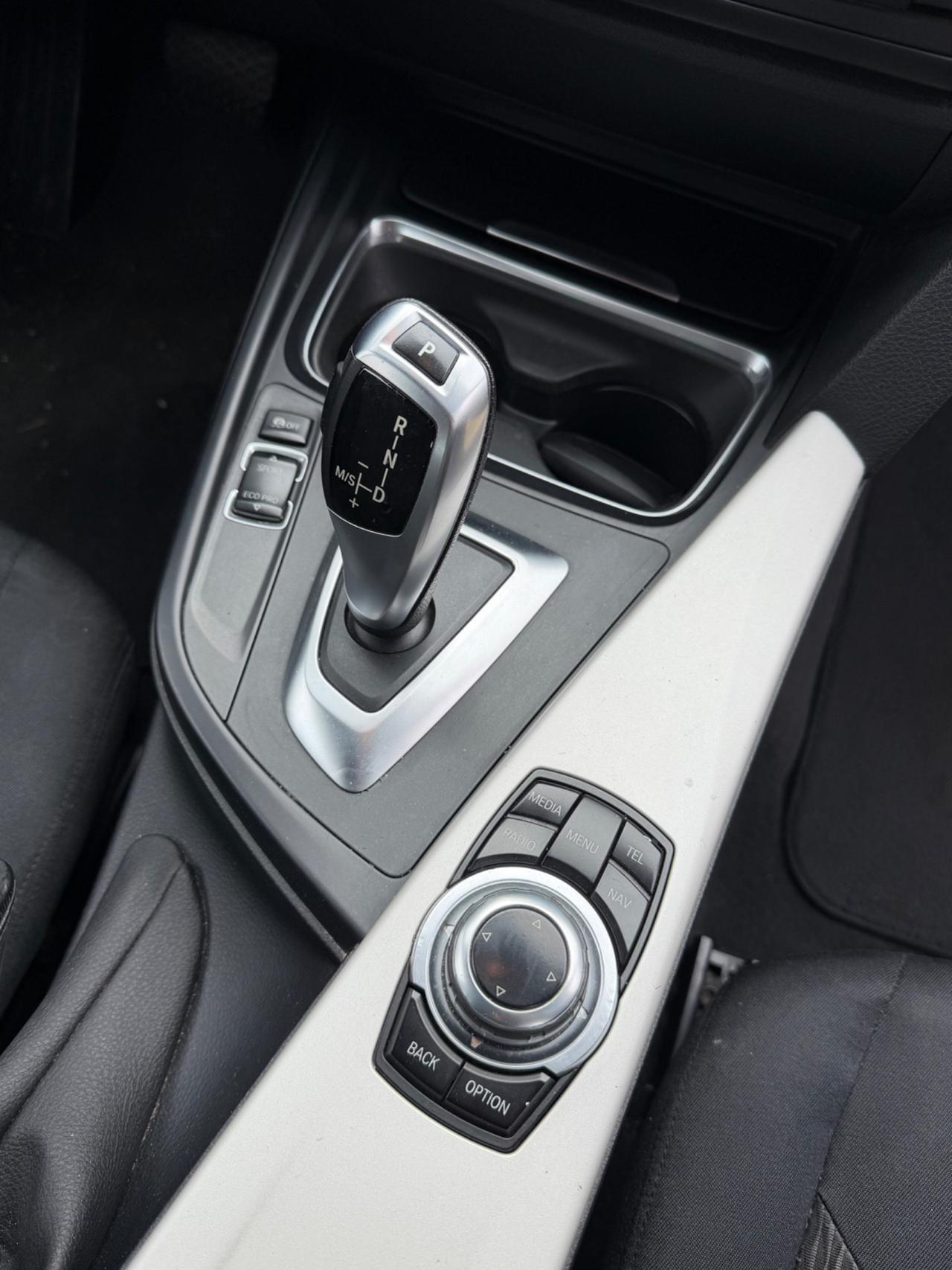 Bmw 118 118d 5p. Unique