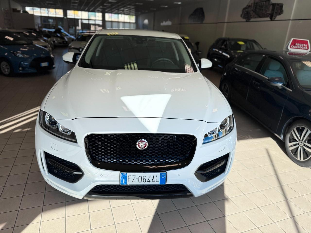 Jaguar F-Pace 2.0 D 180 CV AWD aut. R-Sport