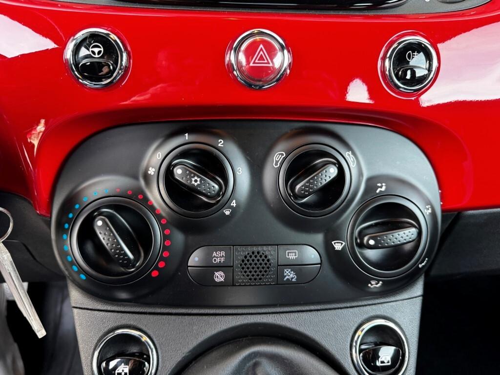 Fiat 500 C 1.0 Hybrid Red