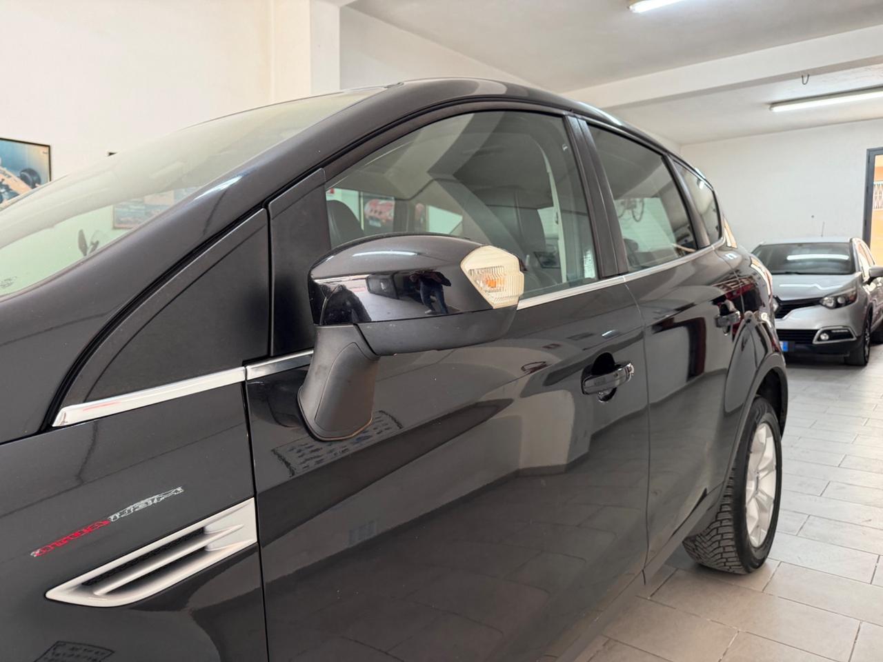 Ford Kuga 2.0 TDCI 140 CV 2WD Titanium