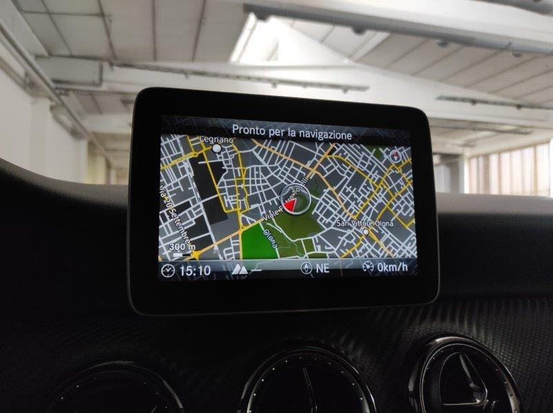 Mercedes-Benz GLA (X156) - GLA 200 d Automatic 4Matic Business Extra