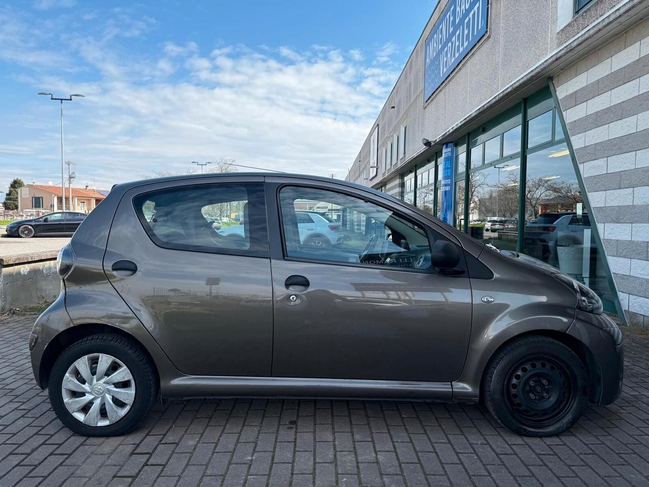 Toyota Aygo 1.0 12V VVT-i 5 porte Active Connect