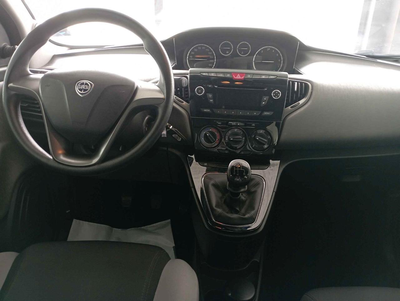 Lancia Ypsilon 1.2 69 CV 5 porte S&S Platinum