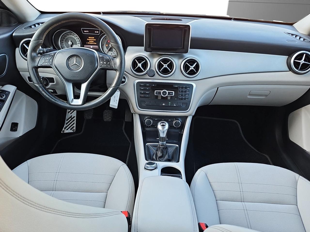 Mercedes-benz CLA 200 CDI Premium