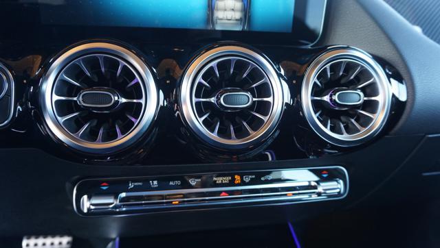 MERCEDES-BENZ B 180 d Automatic Premium