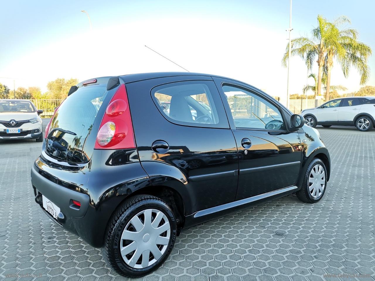 PEUGEOT 107 1.0 68 CV 5p. Sweet Years