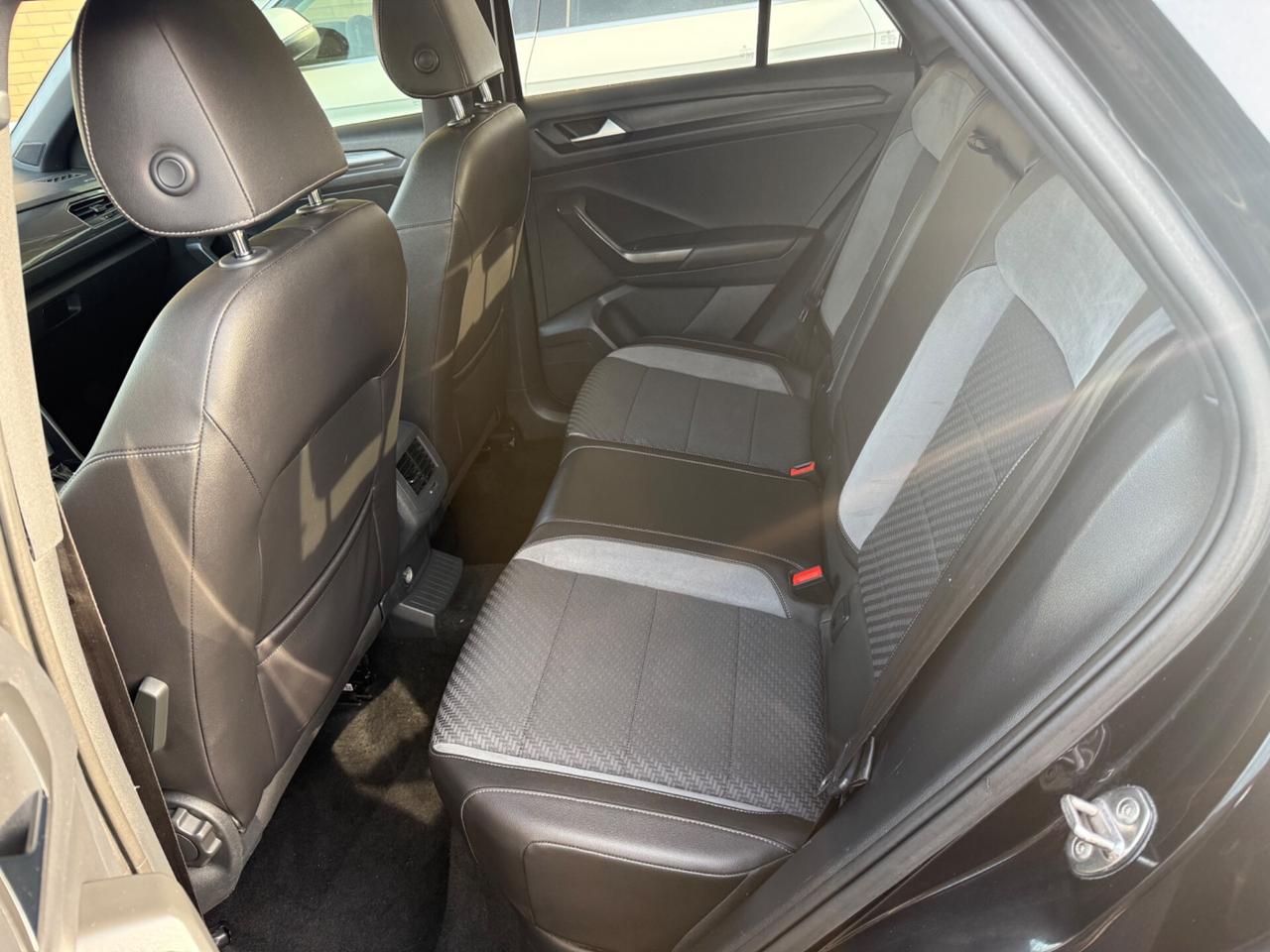 VW T-Roc 2.0 TDI 150cv DSG R-LINE TETTO APRIBILE!!