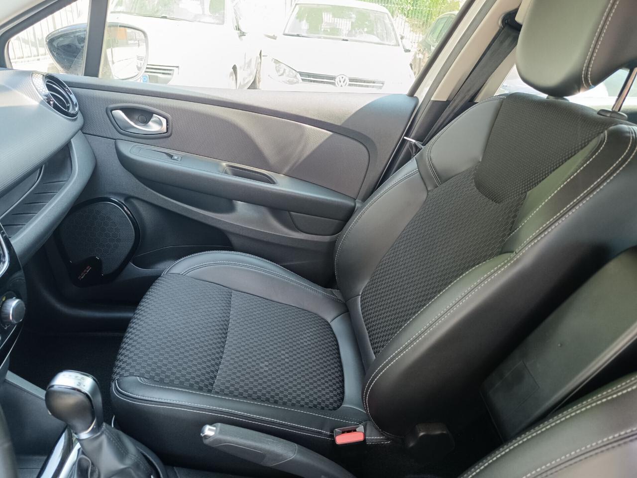 Renault Clio dCi 8V 90 CV EDC 5 porte Moschino Zen
