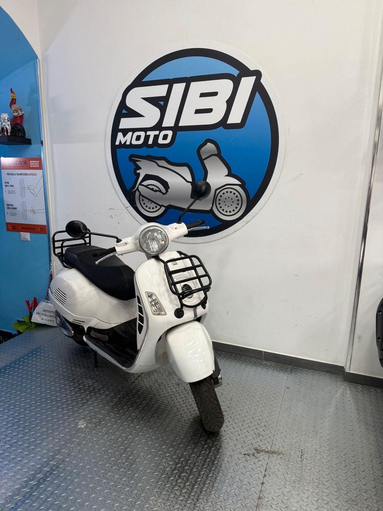 PIAGGIO VESPA GTS 300
