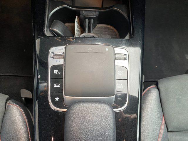 MERCEDES-BENZ A 180 d Automatica 4p. SPORT AMG pack