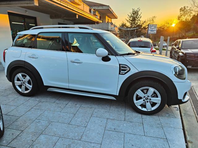 MINI Countryman 2.0 Cooper D 150cv Business AUTOMATICA