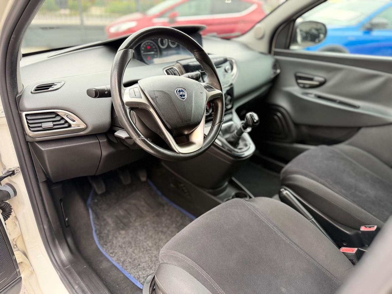 Lancia Ypsilon 1.2 69 CV 5 porte GPL Ecochic Gold