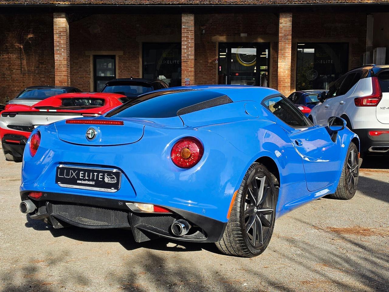 Alfa Romeo 4C 1750 TBi VERNICE SPECIALE _ TAGLIANDATA MENO DI 1000KM FA _ UNICO PROPRIETARIO _ SERVICE BOOK _ GARANZIA 12 MESI _ ALPINE _ ESTINTORE