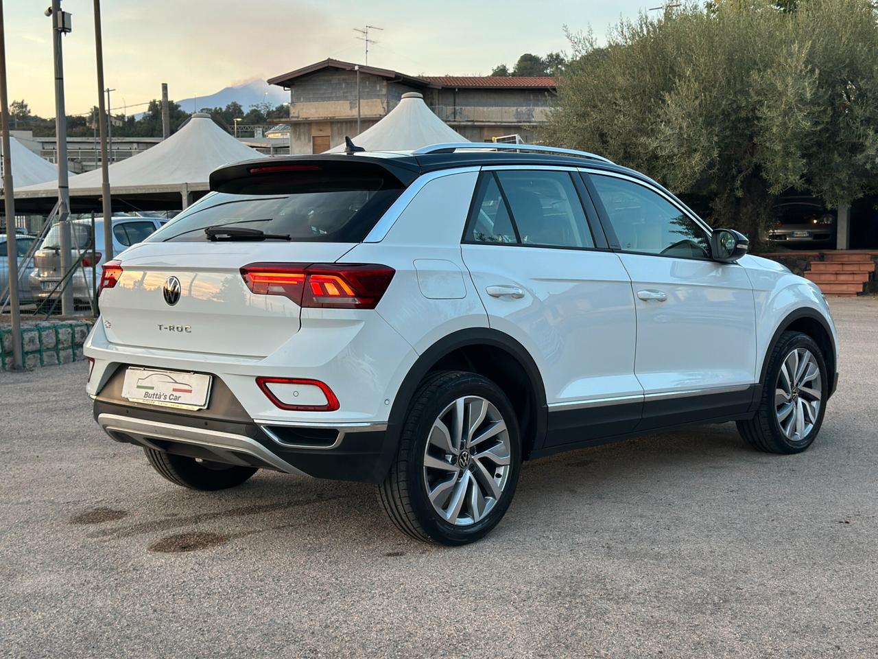 Volkswagen T-Roc 1.0 TSI R-Line PARI AL NUOVO