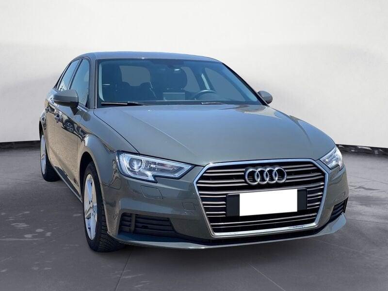 Audi A3 III 2016 Sportback Sportback 30 1.6 tdi Business 116cv s-tronic my19