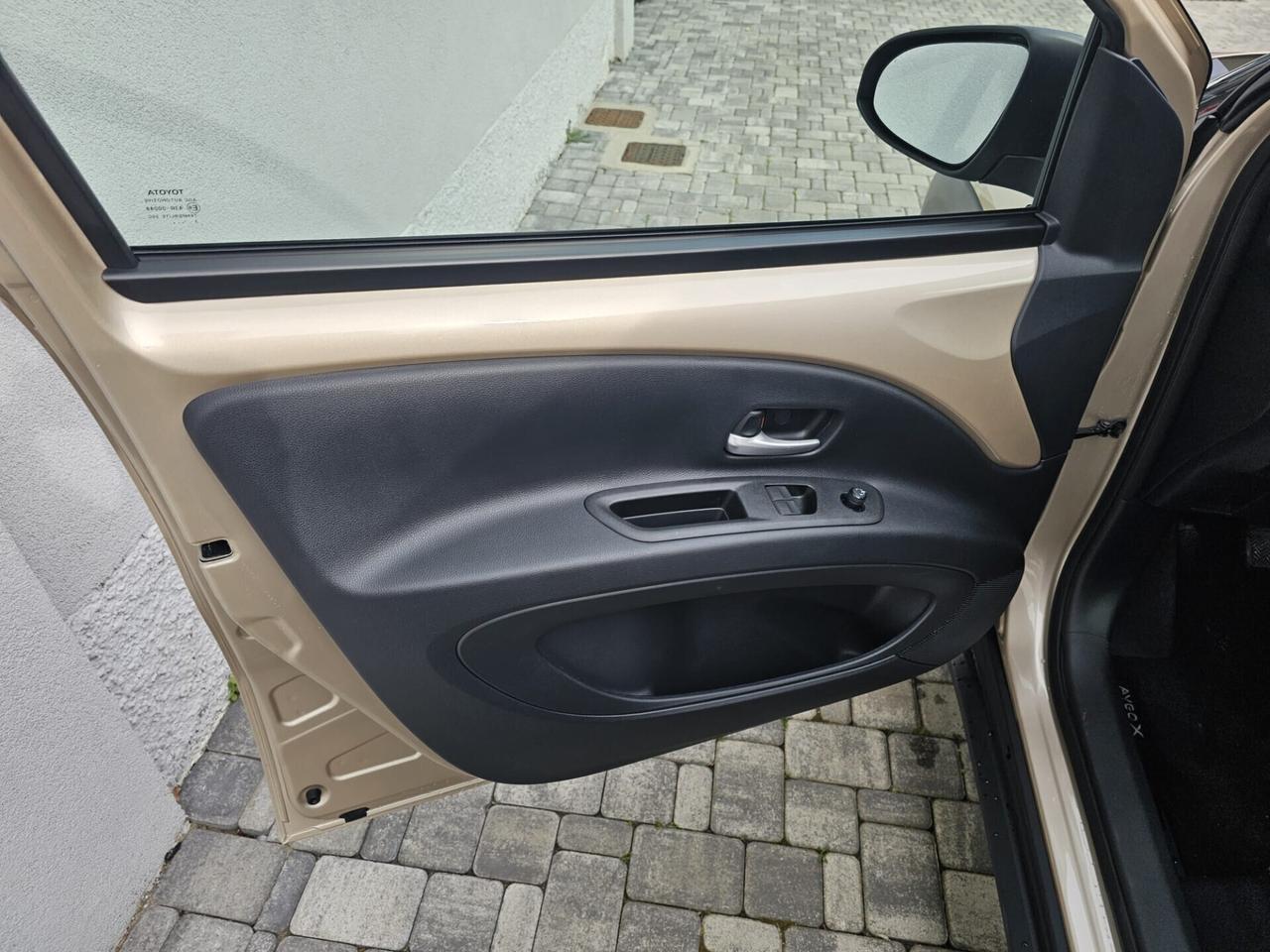 Toyota Aygo X 1.0 VVT-i 72 CV 5 porte Trend