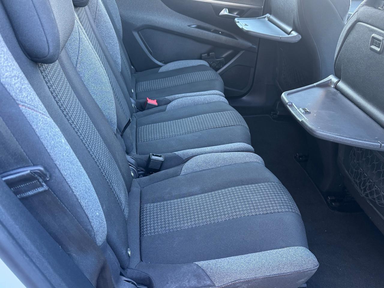 Peugeot 5008 BlueHDi 130 S&S EAT8 Business