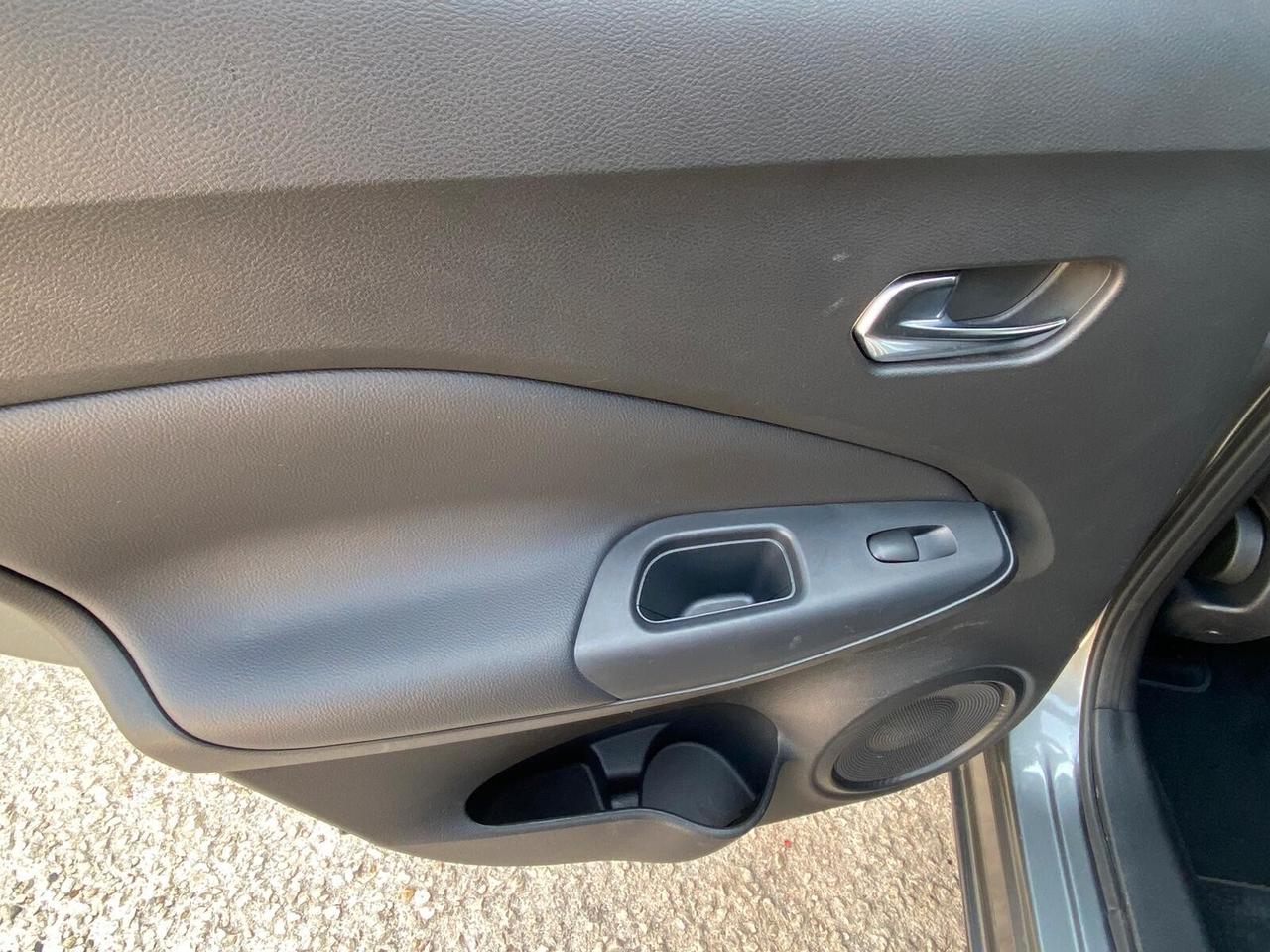 Nissan Juke 1.0 DIG-T 114 CV N-Connecta