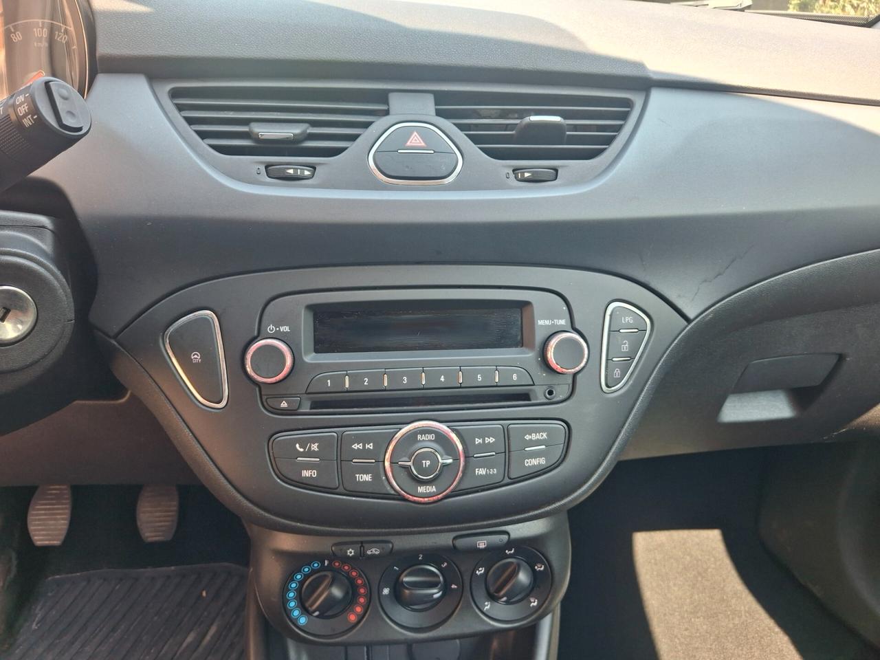 Opel Corsa 1.4 90CV GPL Tech 5 porte Advance neopatentati