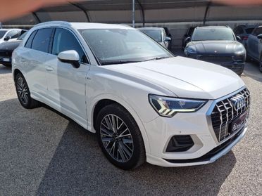 AUDI Q3 35 TDI S tronic Business Advanced