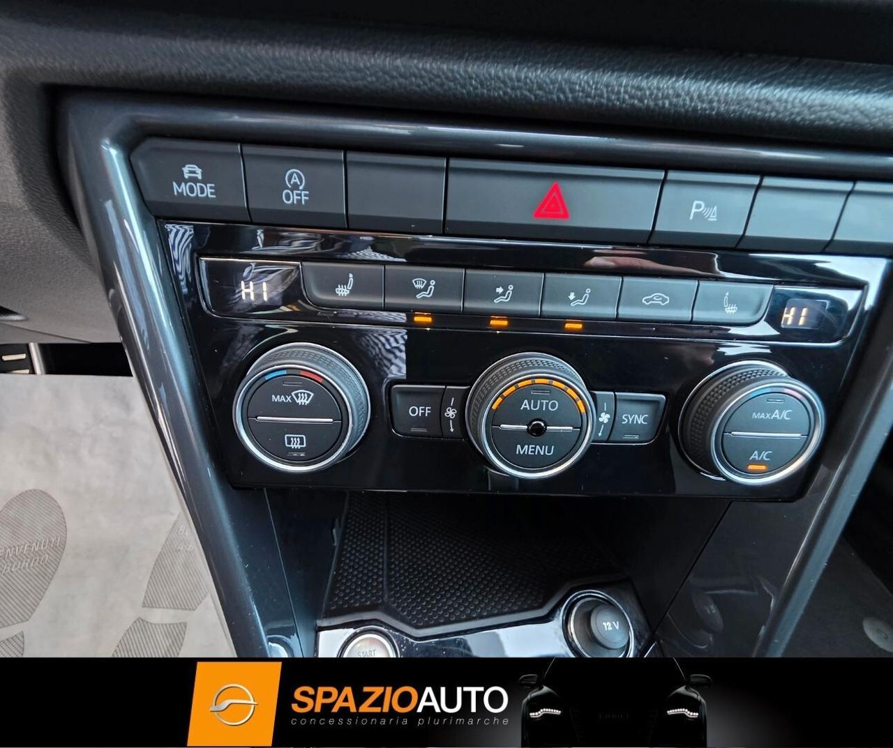 Volkswagen T-Roc 1.5 TSI 150cv ACT DSG *R-LINE* IPER FULL