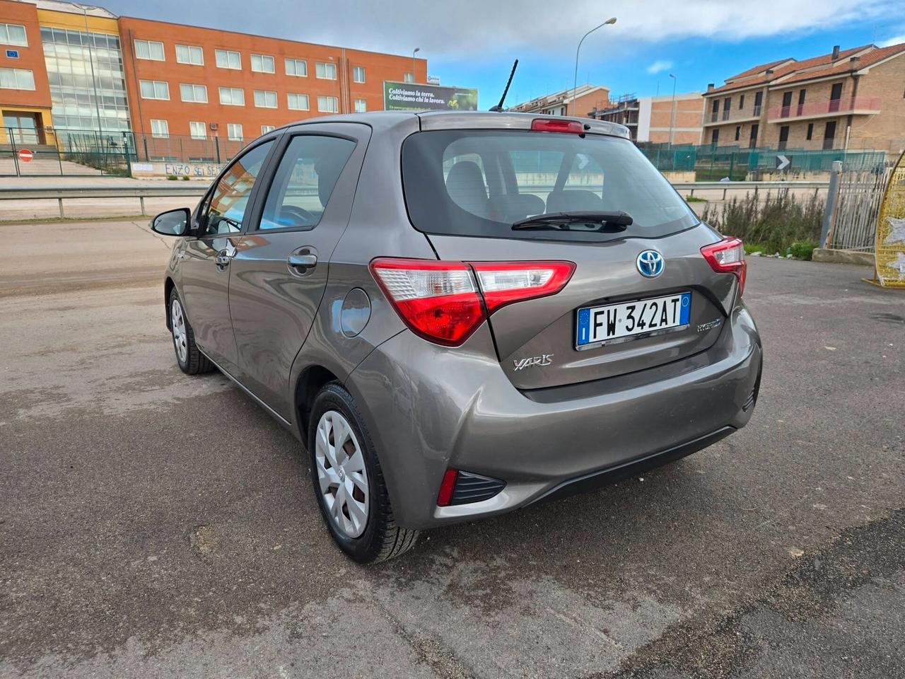 Toyota Yaris 1.5 Hybrid 5 porte Active